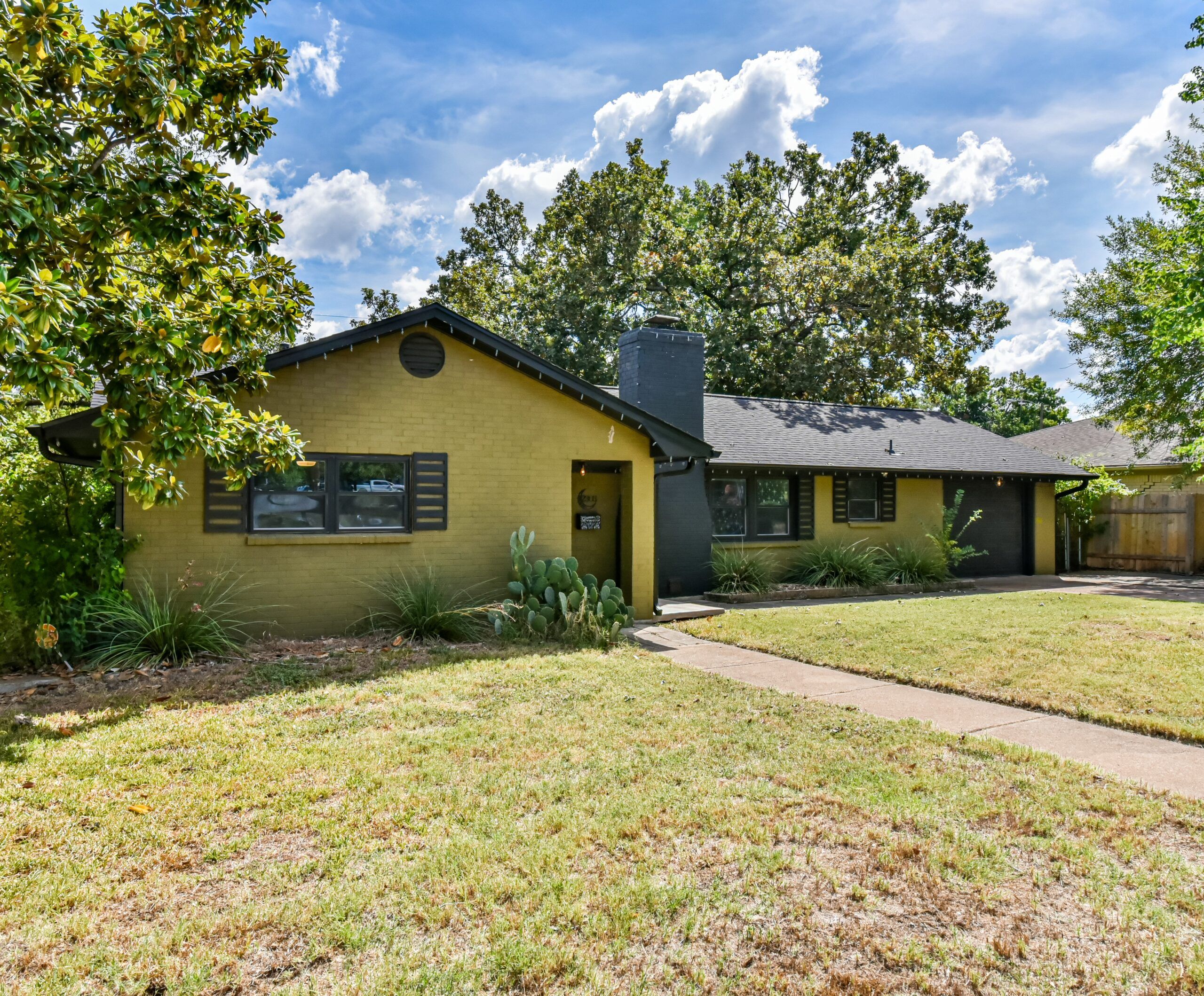 Your Home Sold Guaranteed Realty - The Salas Team