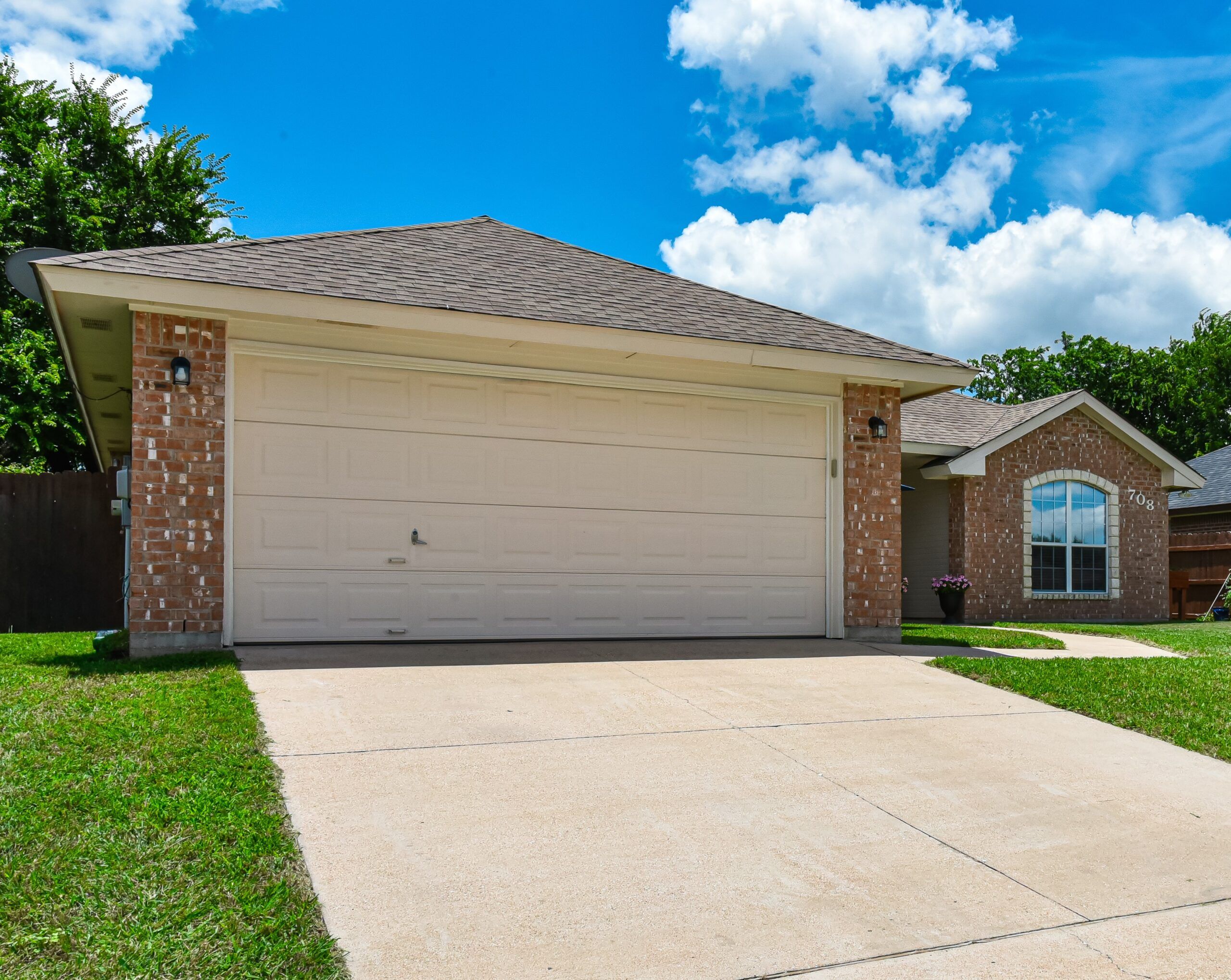 Your Home Sold Guaranteed Realty - The Salas Team