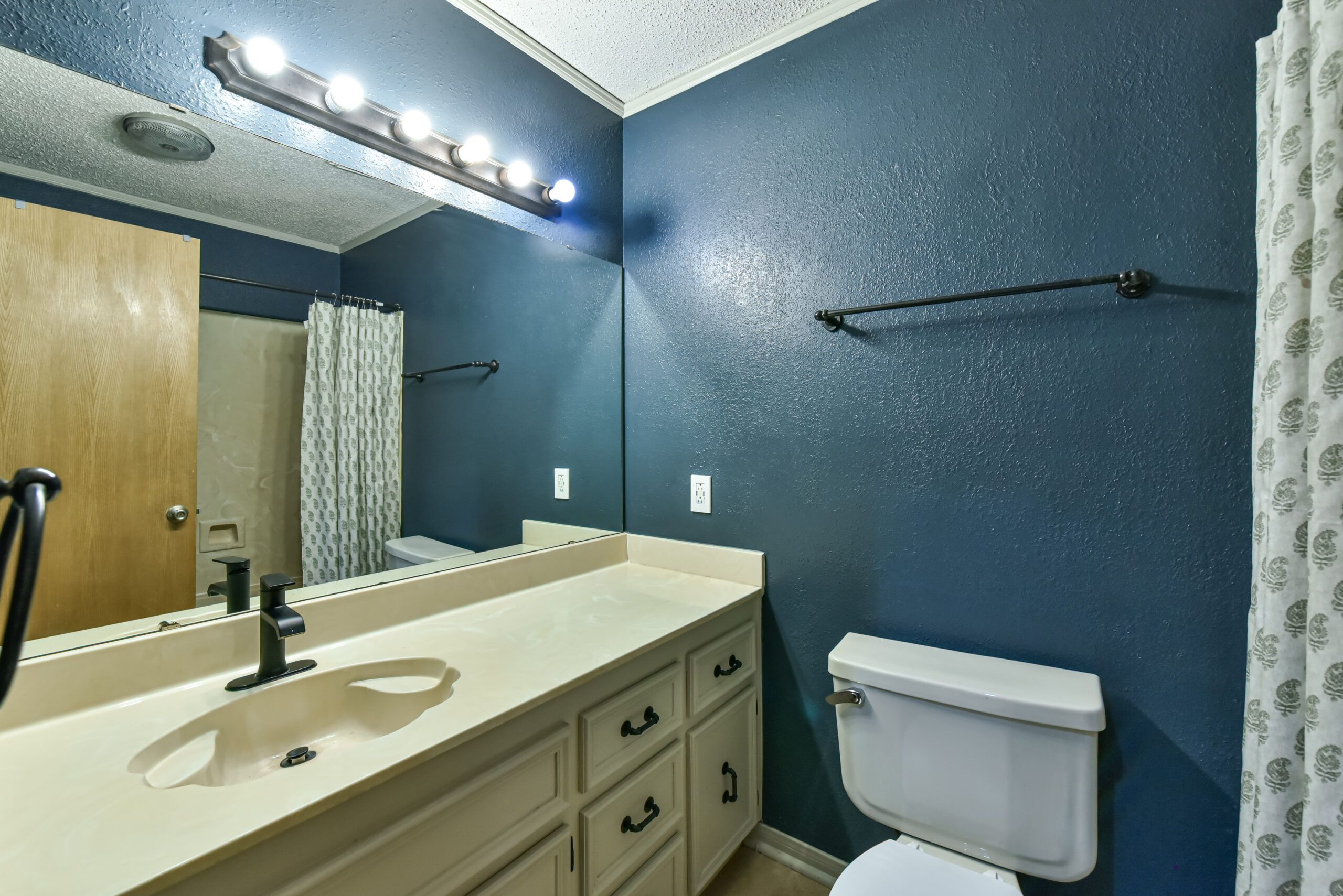 Your Home Sold Guaranteed Realty - The Salas Team