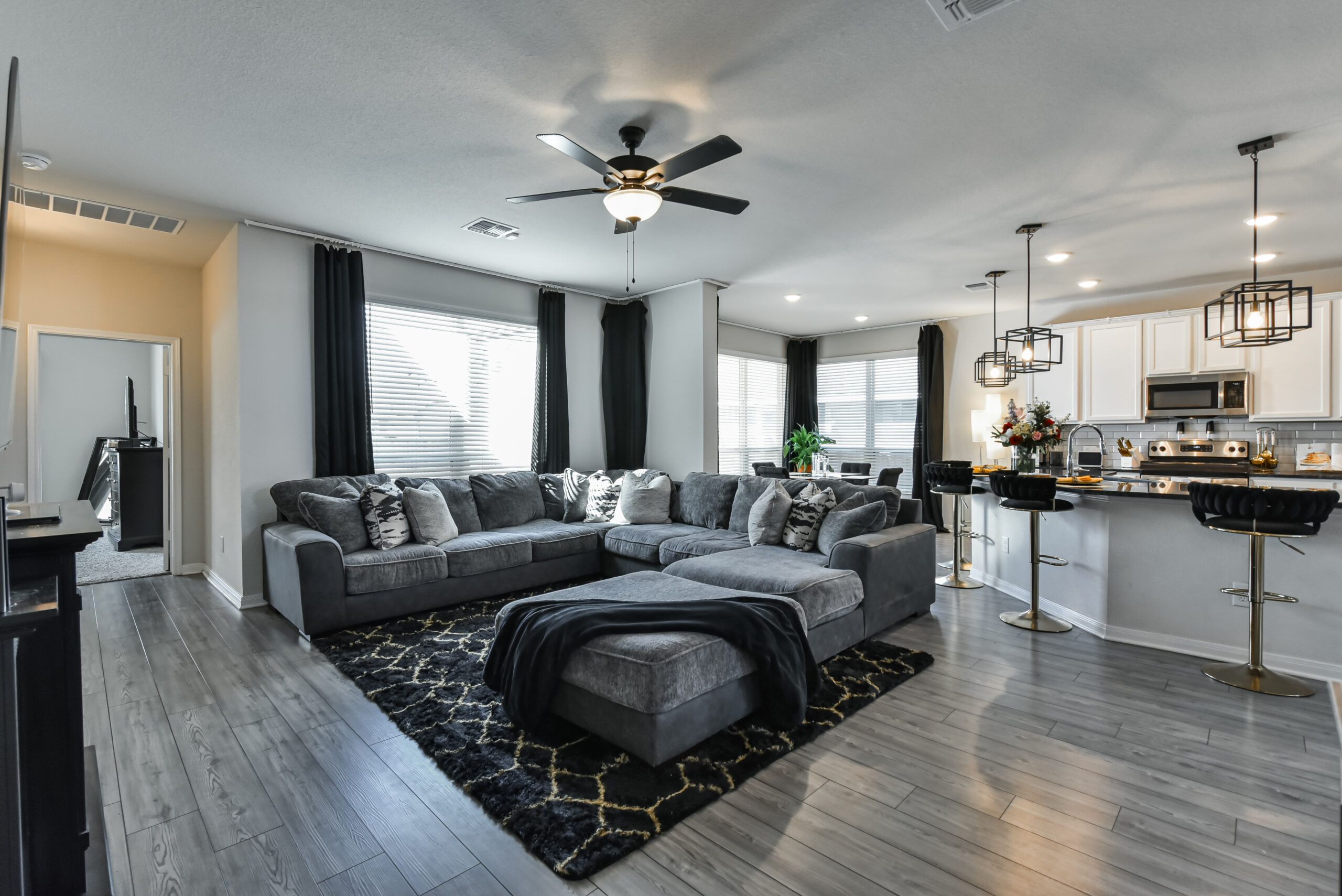 Your Home Sold Guaranteed Realty - The Salas Team