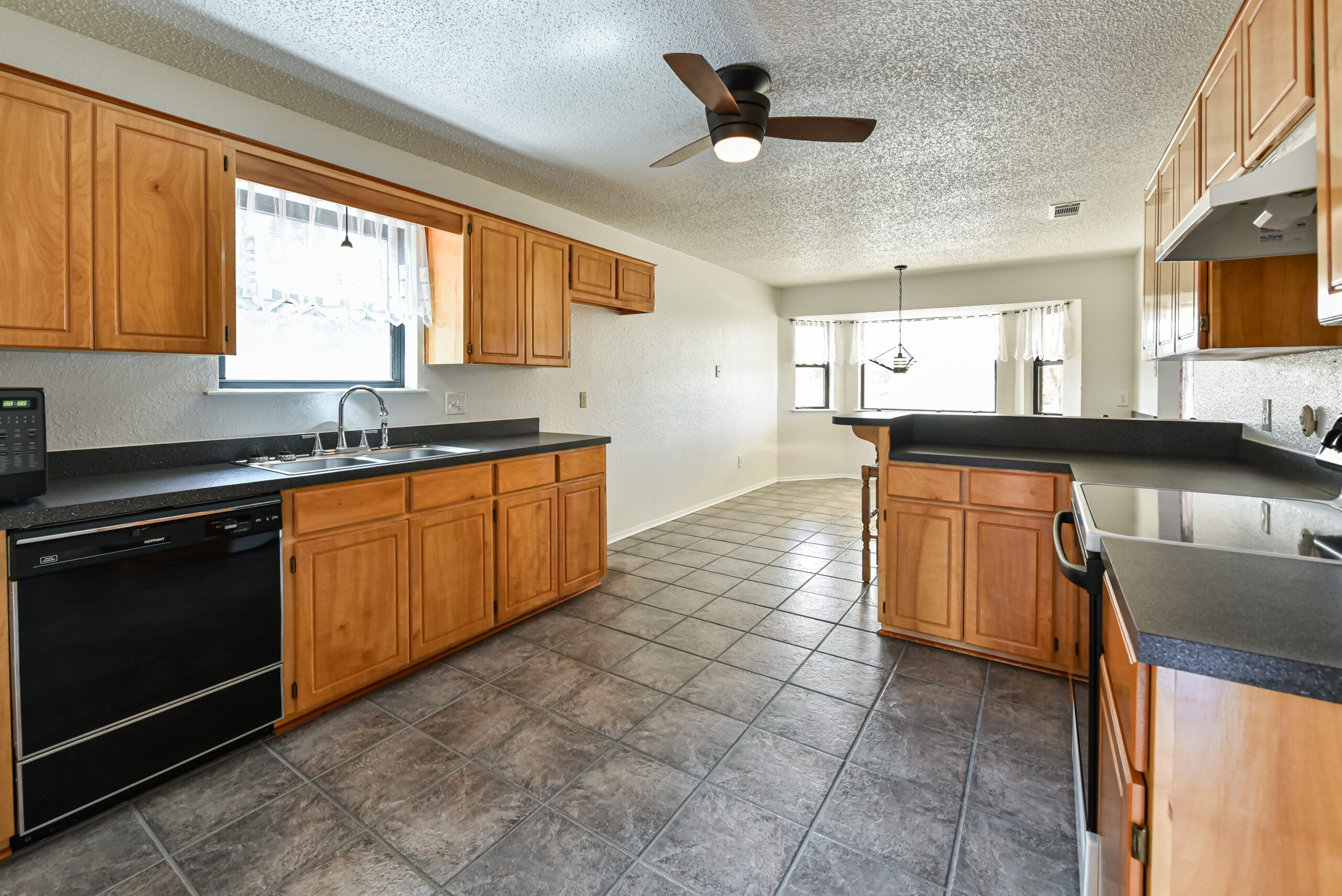 Your Home Sold Guaranteed Realty - The Salas Team