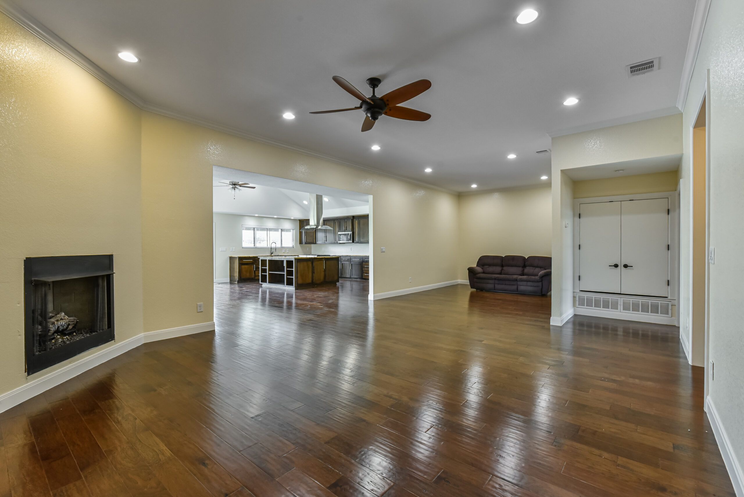 Your Home Sold Guaranteed Realty - The Salas Team
