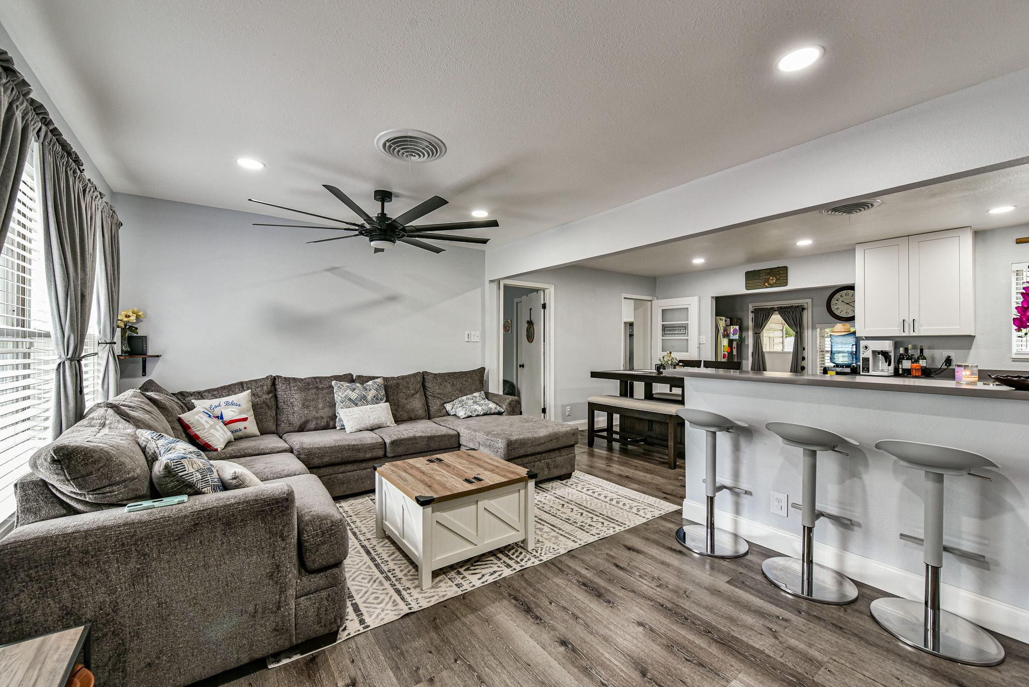 Your Home Sold Guaranteed Realty - The Salas Team