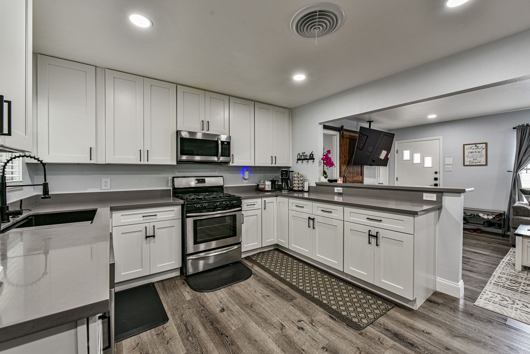 Your Home Sold Guaranteed Realty - The Salas Team