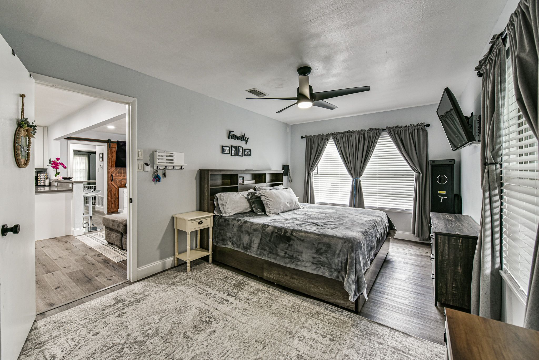 Your Home Sold Guaranteed Realty - The Salas Team