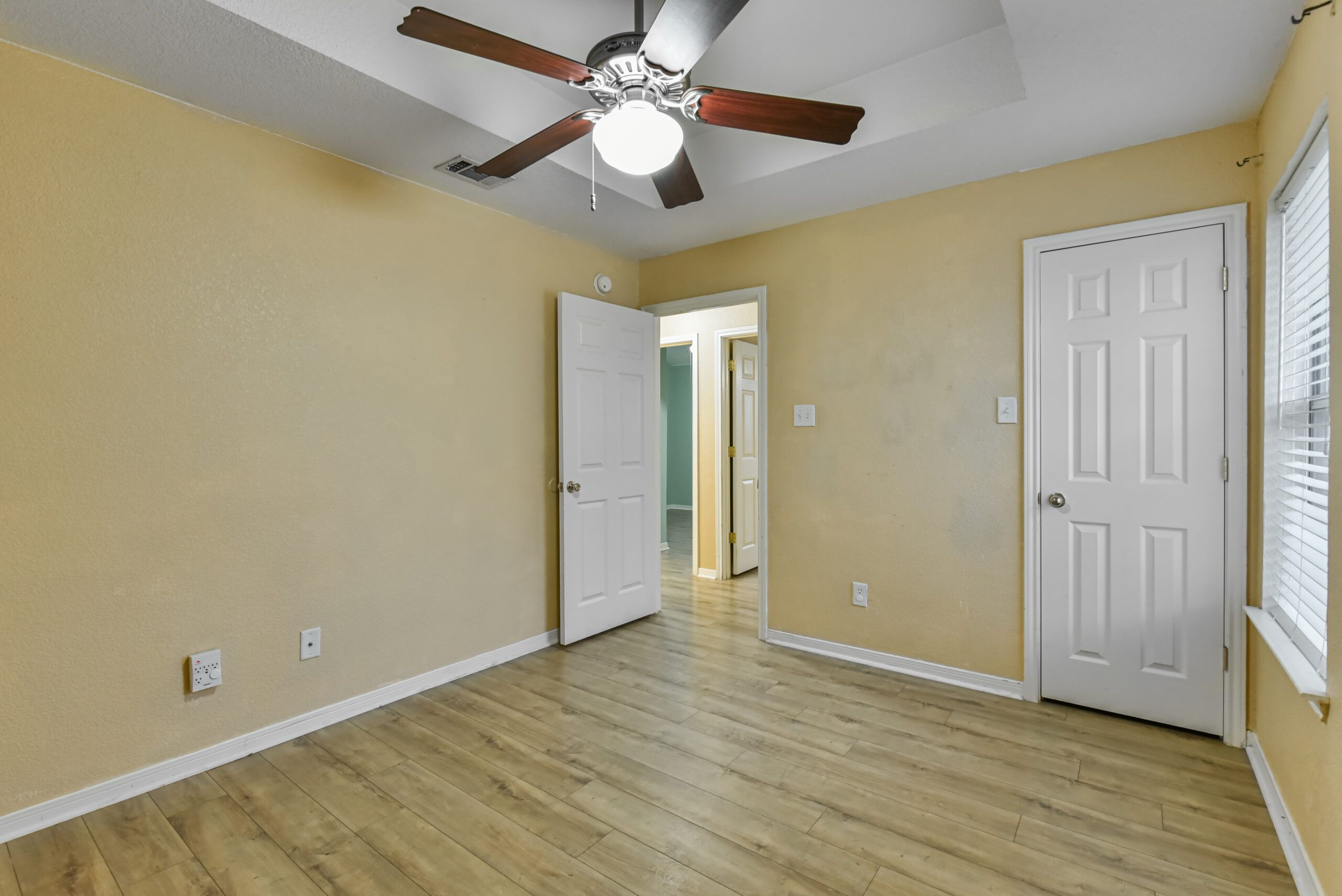 Your Home Sold Guaranteed Realty - The Salas Team