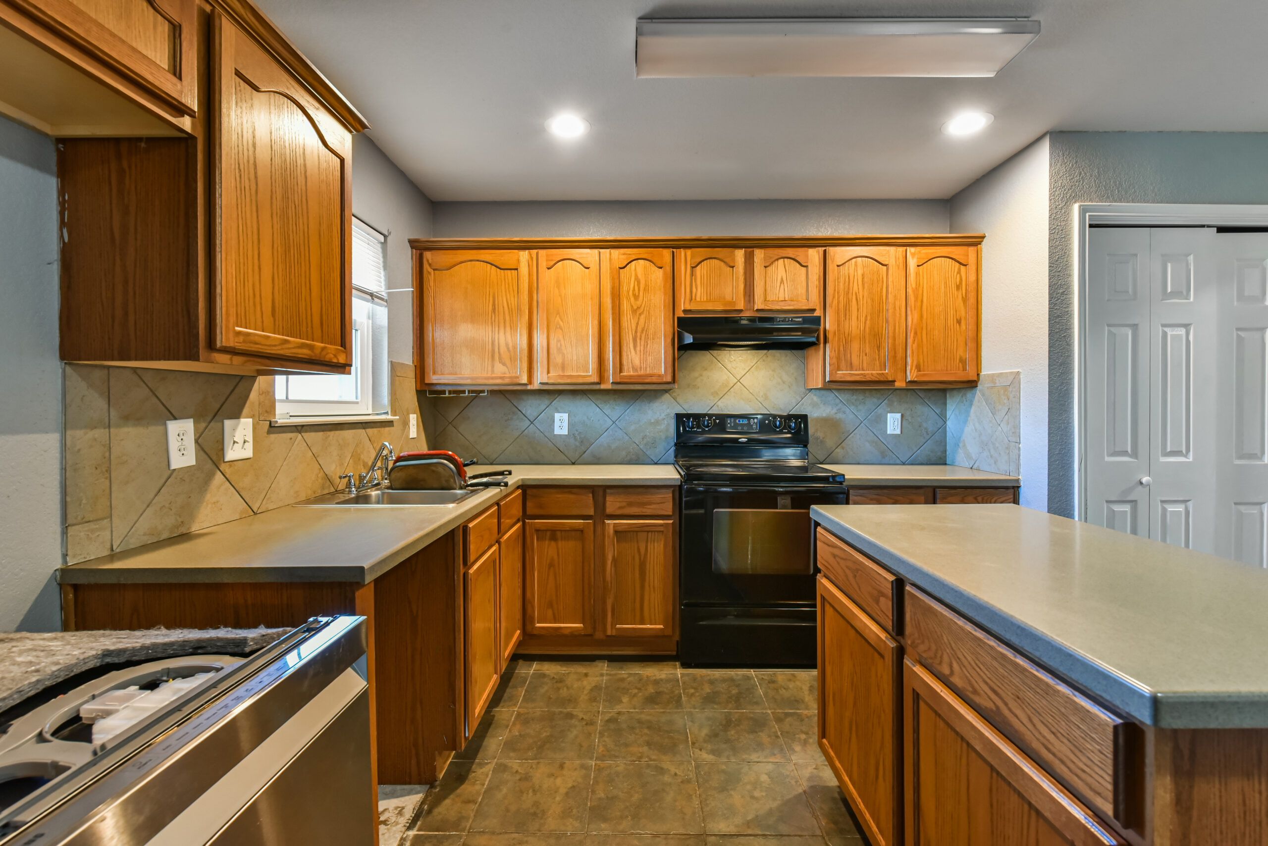 Your Home Sold Guaranteed Realty - The Salas Team