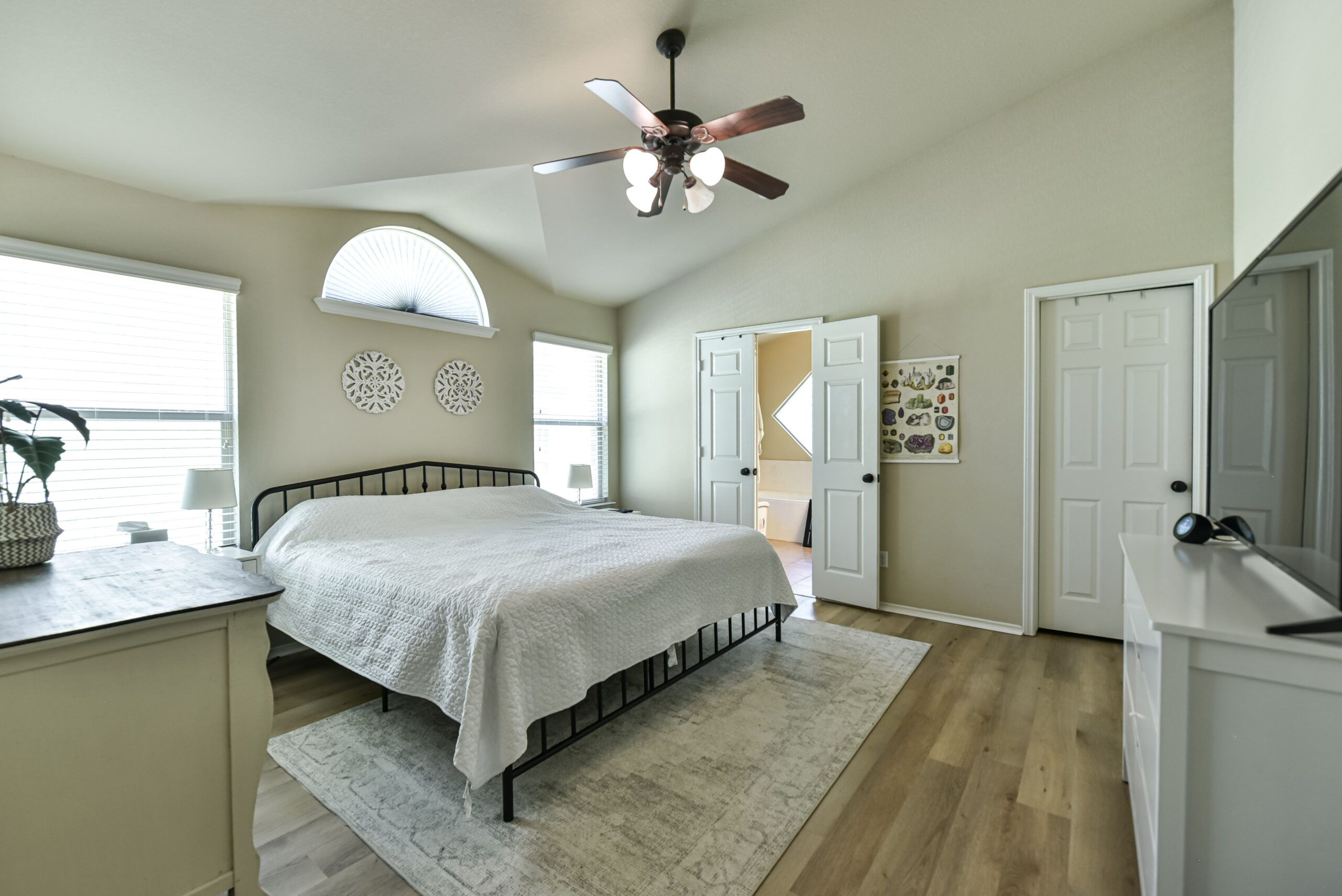 Your Home Sold Guaranteed Realty - The Salas Team