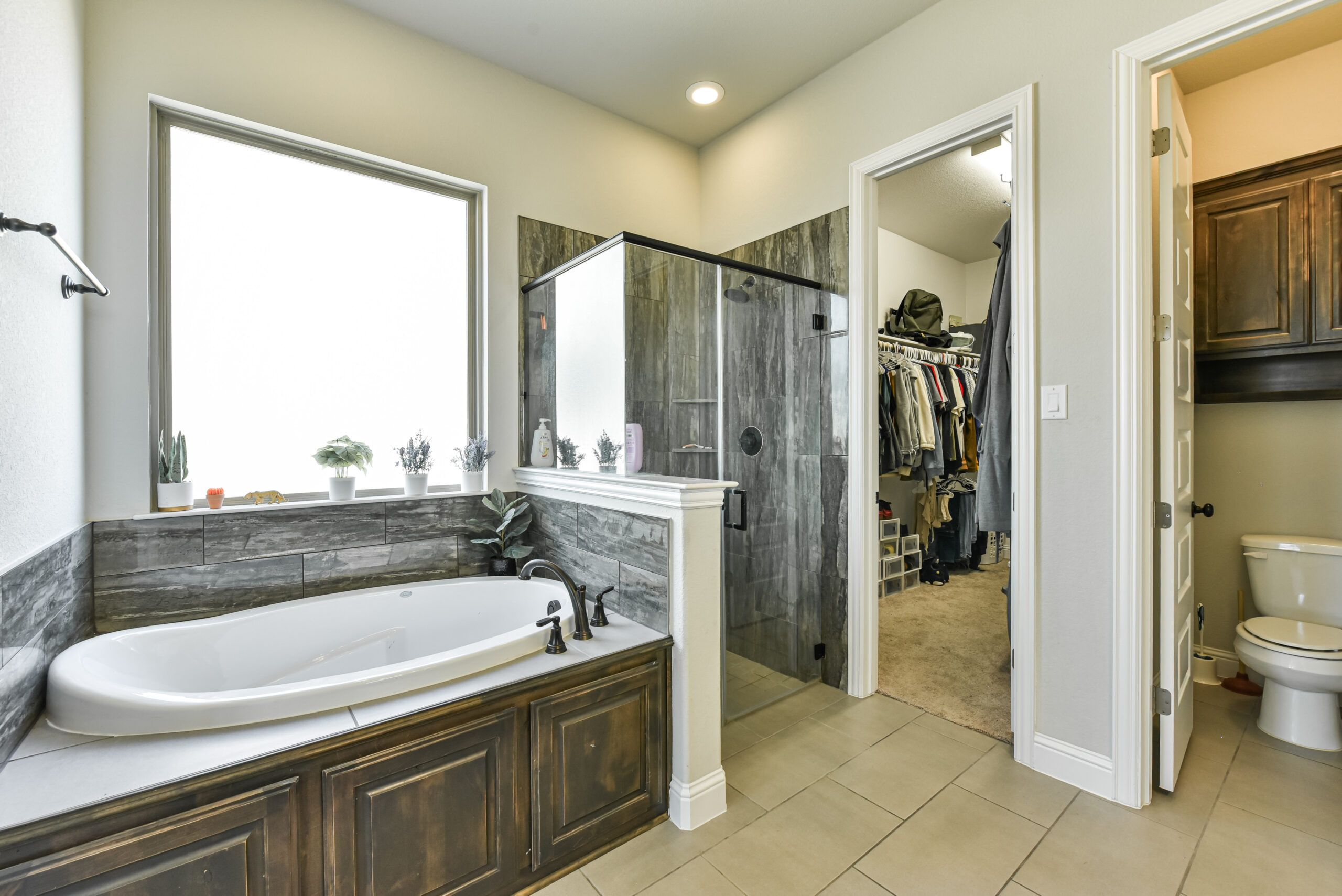 Your Home Sold Guaranteed Realty - The Salas Team