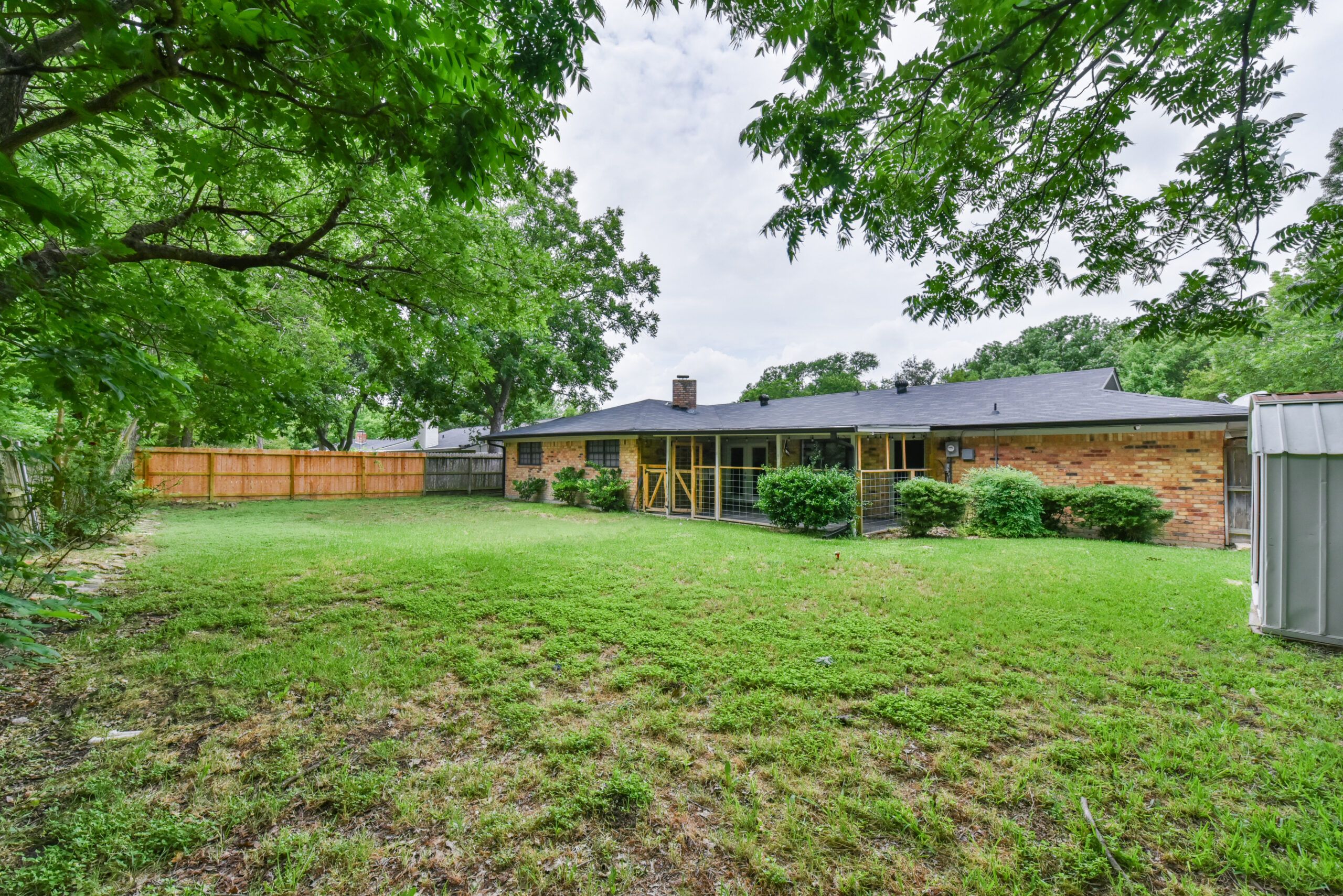 Your Home Sold Guaranteed Realty - The Salas Team