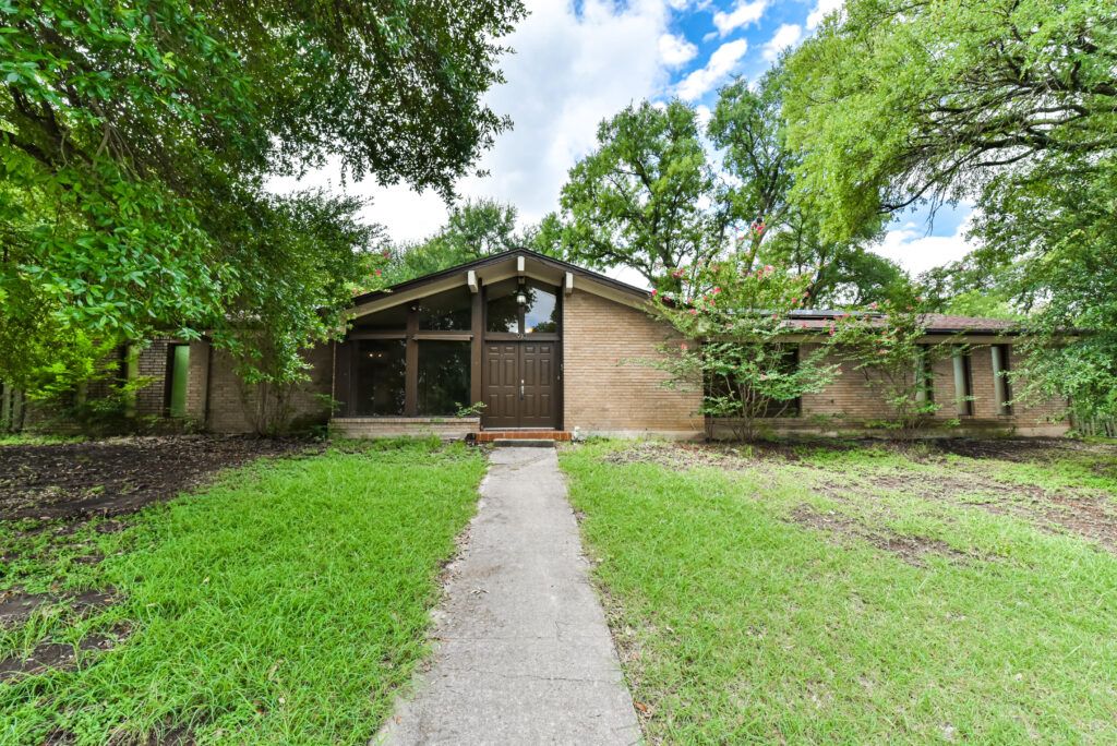 Your Home Sold Guaranteed Realty - The Salas Team