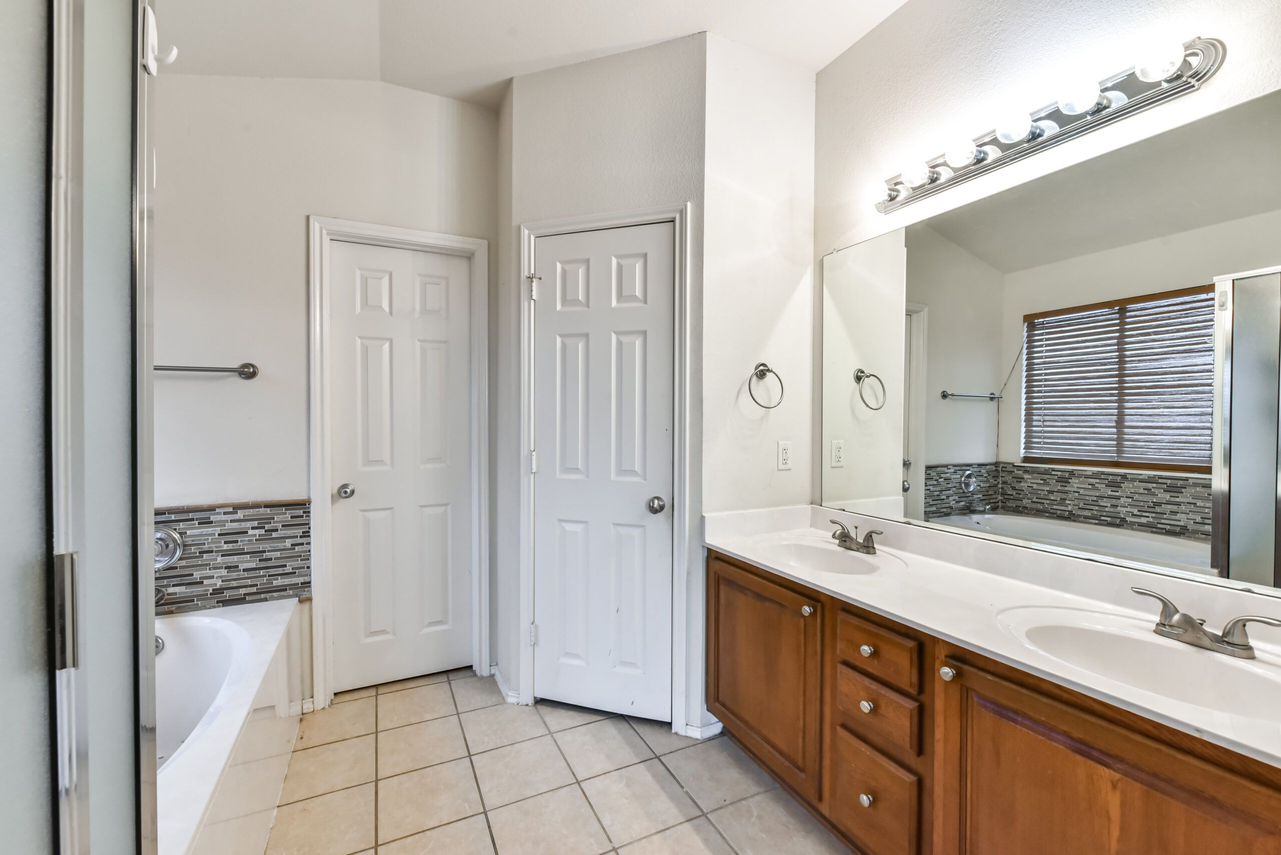Your Home Sold Guaranteed Realty - The Salas Team