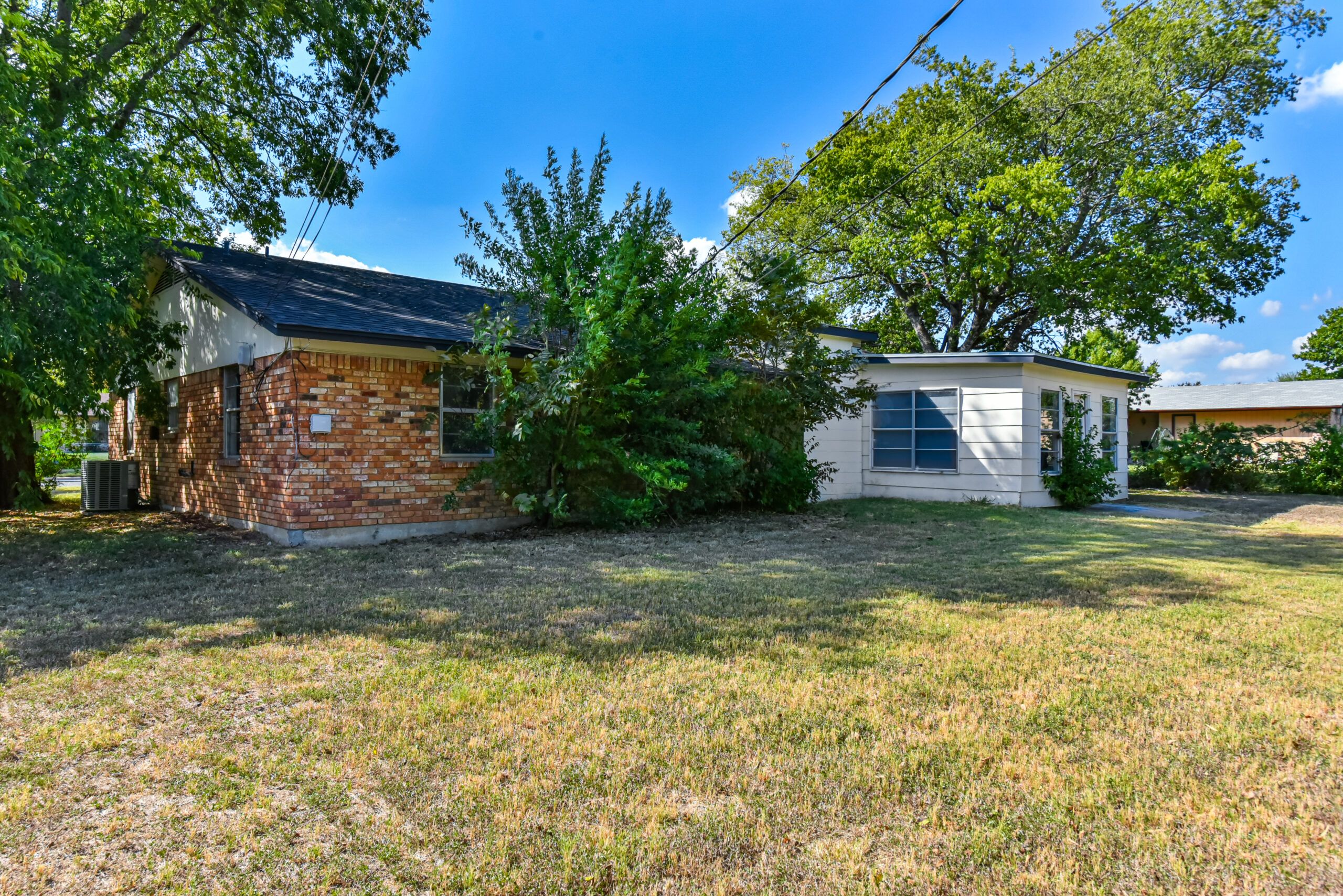 Your Home Sold Guaranteed Realty - The Salas Team